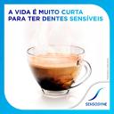 Kit Pasta de Dente Sensodyne Branqueador Extra Fresh + Limpeza Profunda com 90g cada