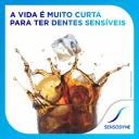 Kit Pasta de Dente Sensodyne Branqueador Extra Fresh com 3 unidades de 90g cada