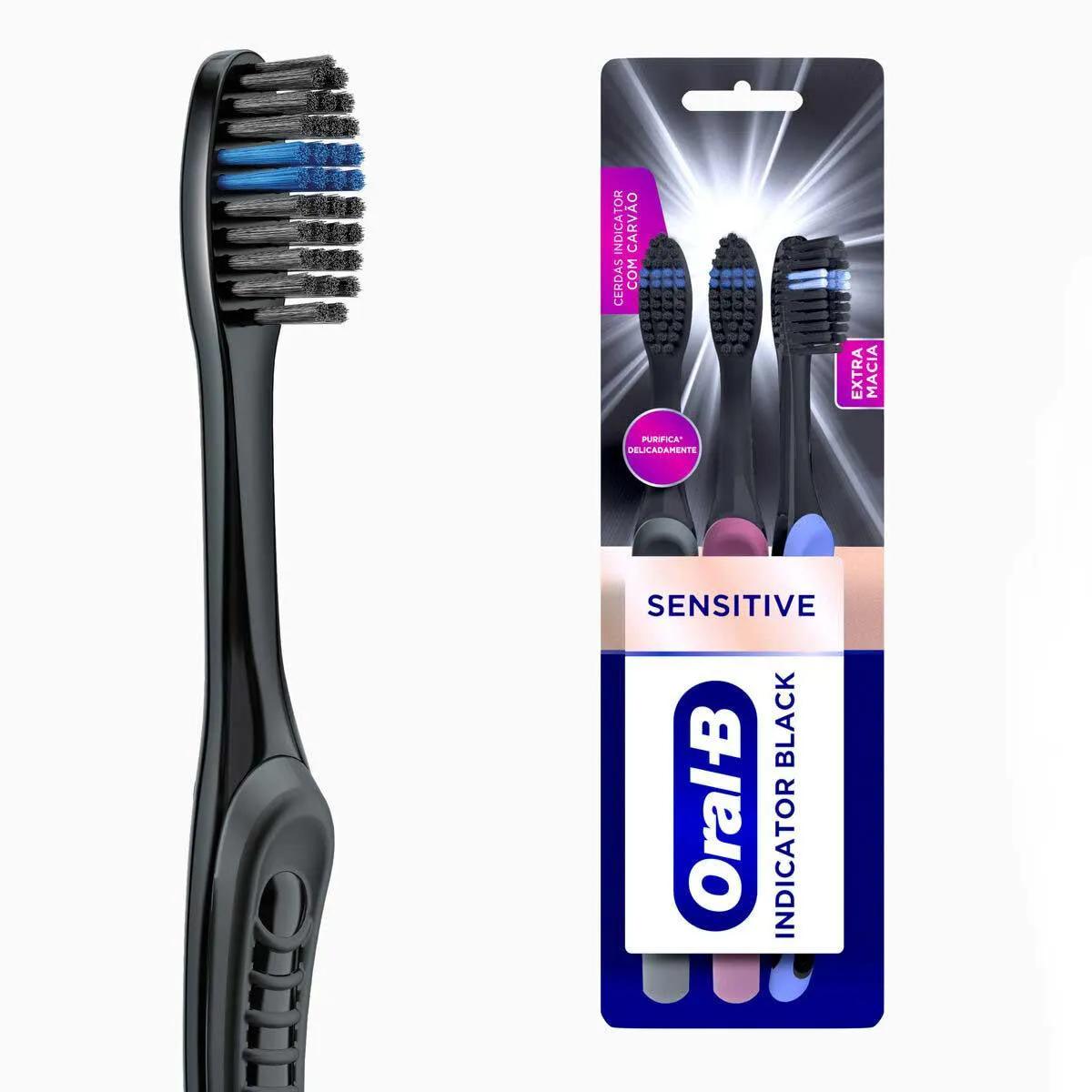 Escova de Dente Oral B Indicator Black Sensitive com Carvão 3 unidades