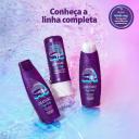 Creme de Tratamento Aussie 3 Minutos Miracle Mega Moist com 236ml