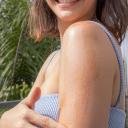 PINK CHEEKS SHIELD FPS 50 FPUVA 30 PROTETOR SOLAR CORPORAL COM ILUMINADOR 50ML