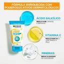 Esfoliante Garnier Uniform & Matte Antiacne 3 em 1 Limpeza Facial 120g